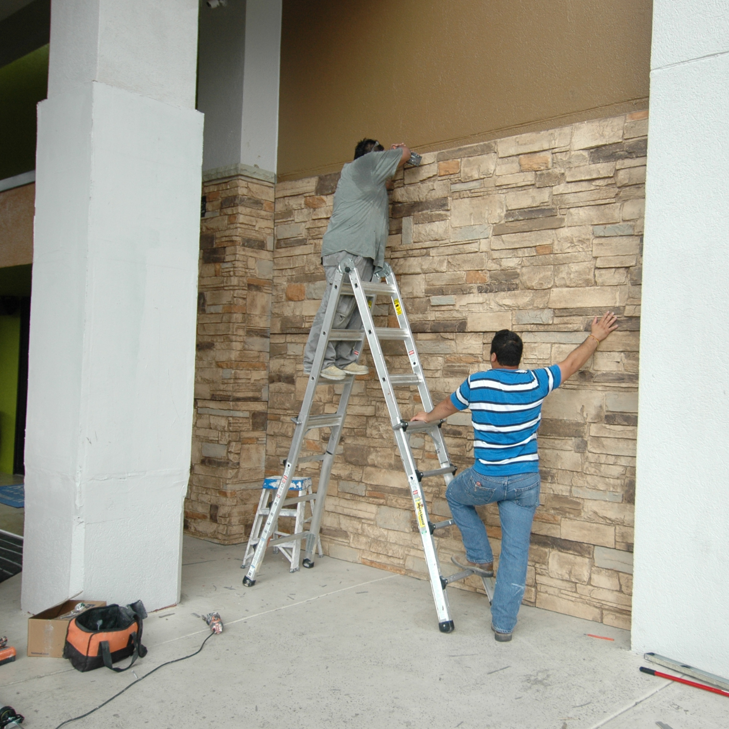 Faux Ledgestone Panels